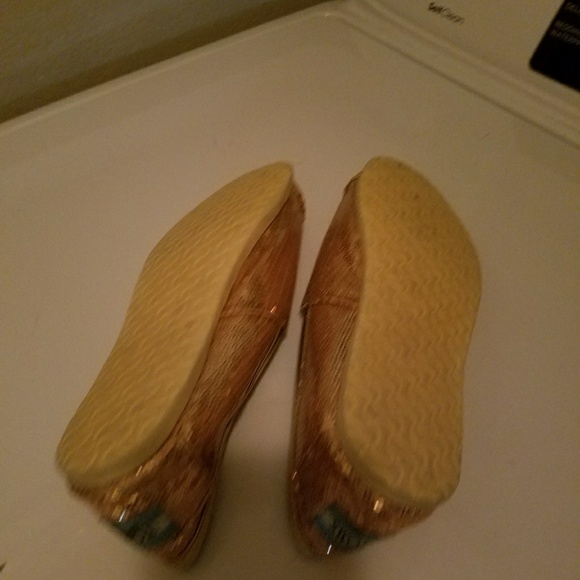 Girl shoes - Picture 3 of 3